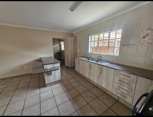 1 BEDROOM TOWNHOUSE FOR SALE IN THREE RIVERS